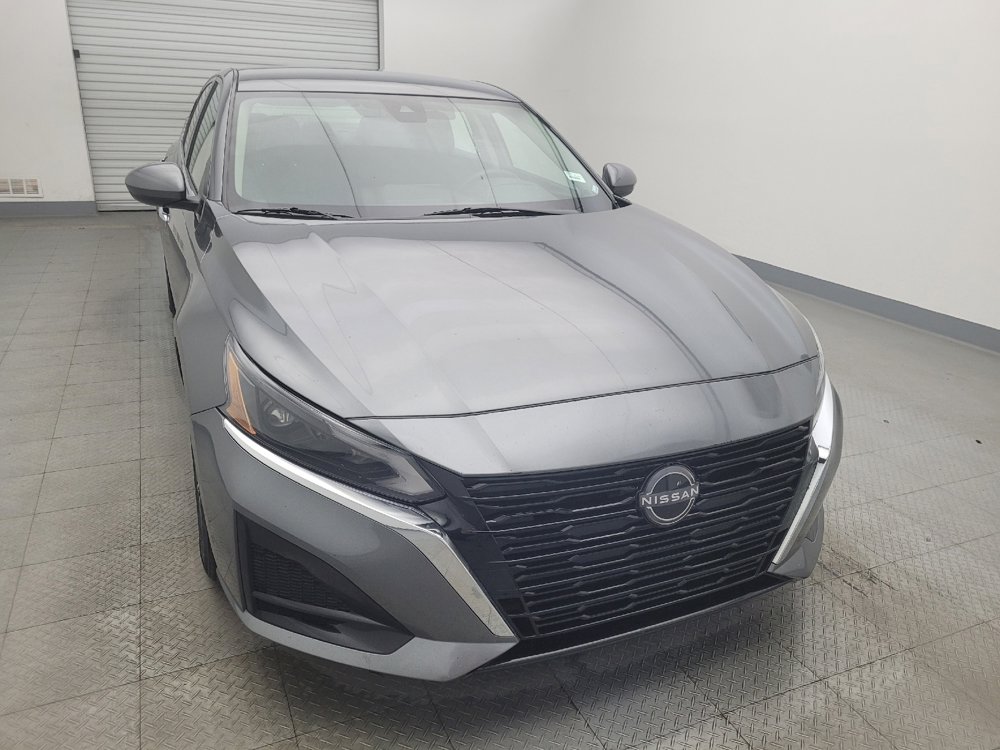 Used 2023 Nissan Altima 2.5 SV image 14