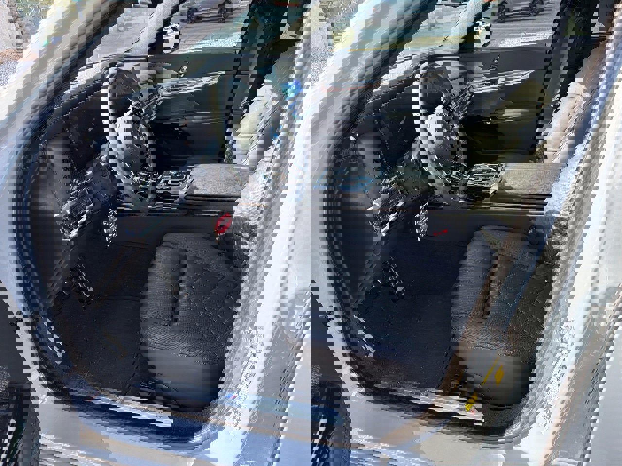 Used 2024 BMW i7 xDrive60 image 9