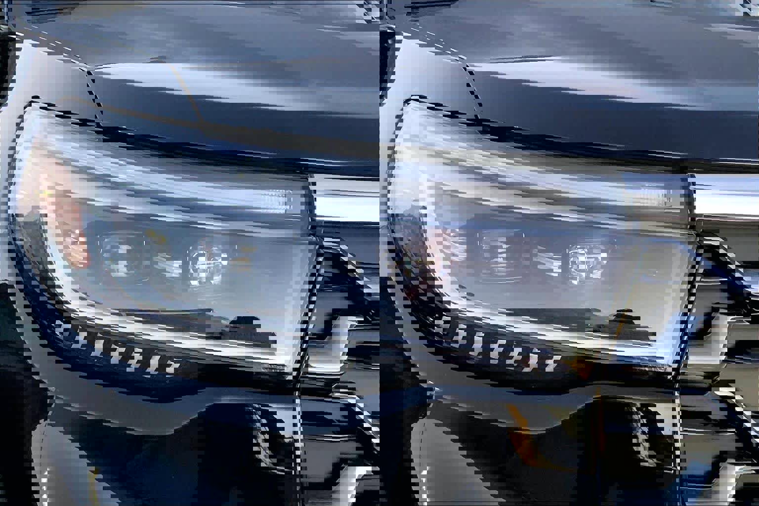 Used 2025 Ford Explorer Platinum image 25