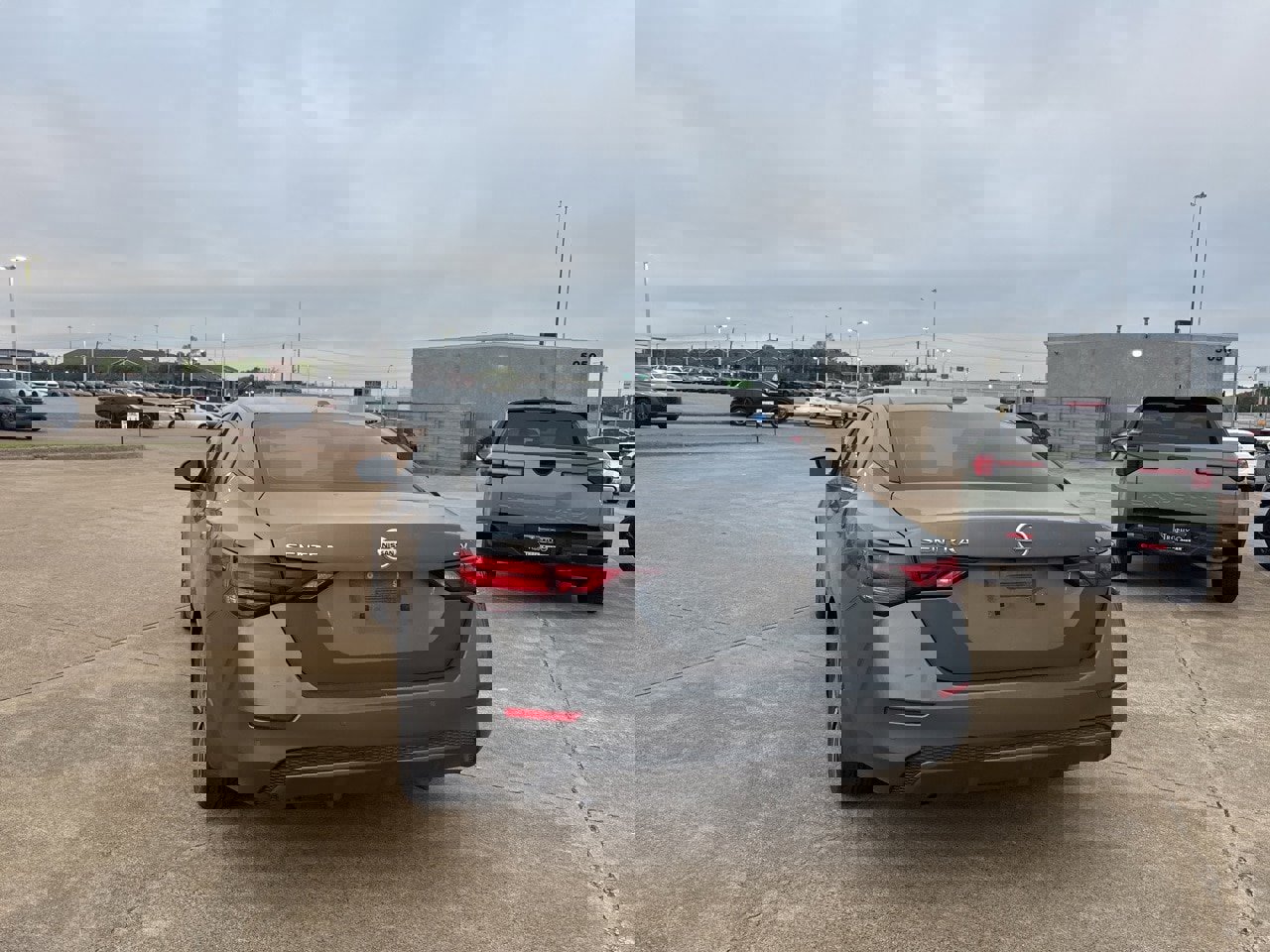 Used 2022 Nissan Sentra SV w/ SV Premium Package image 15