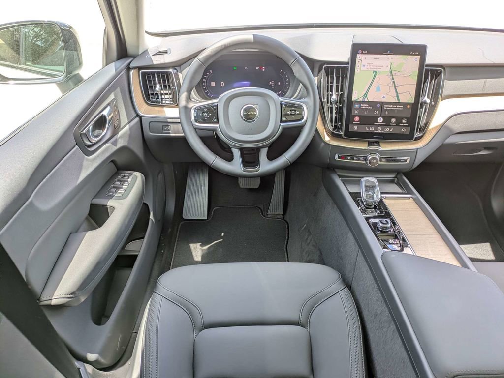 New 2026 Volvo XC60 B5 Core AWD/4WD image 18