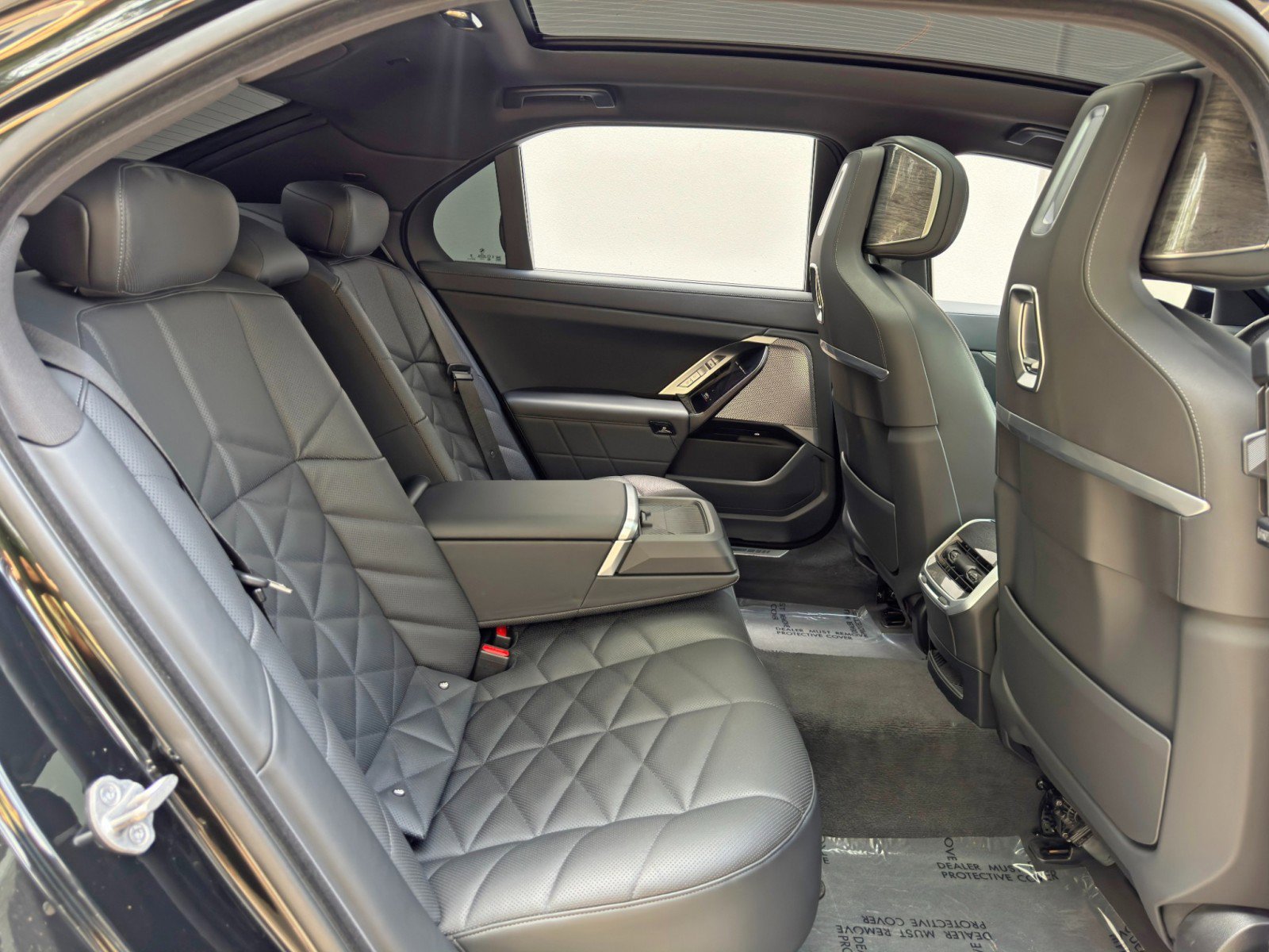 Used 2023 BMW 740i RWD image 45