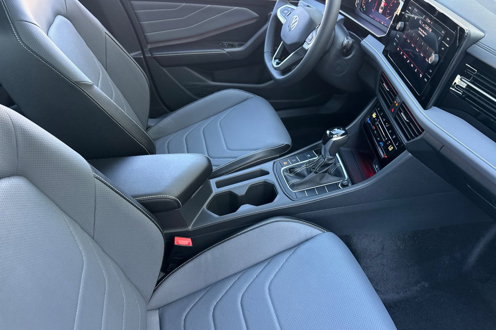 New 2026 Volkswagen Jetta SEL FWD image 13