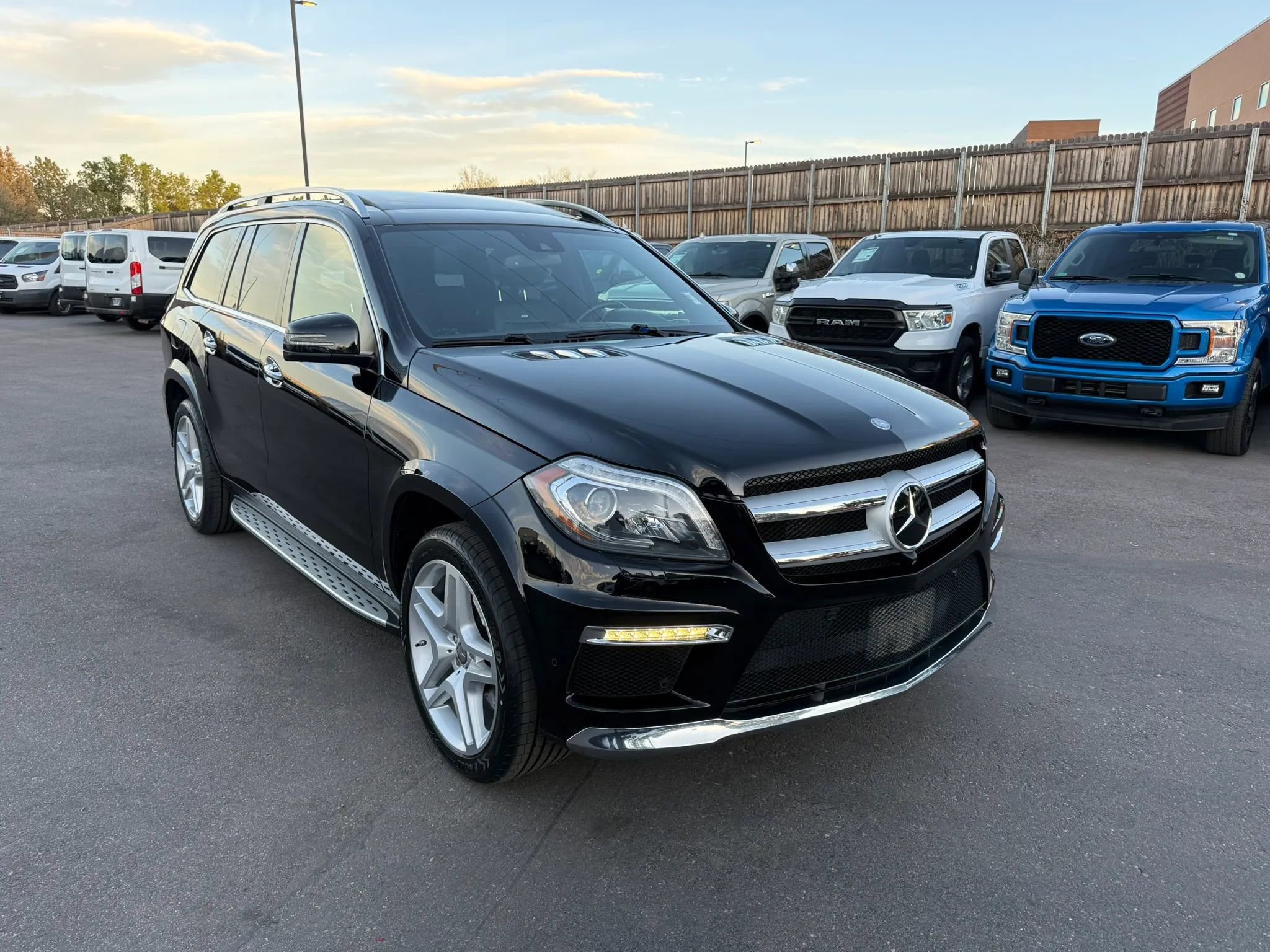 Used 2015 Mercedes-Benz GL 550 4MATIC image 15