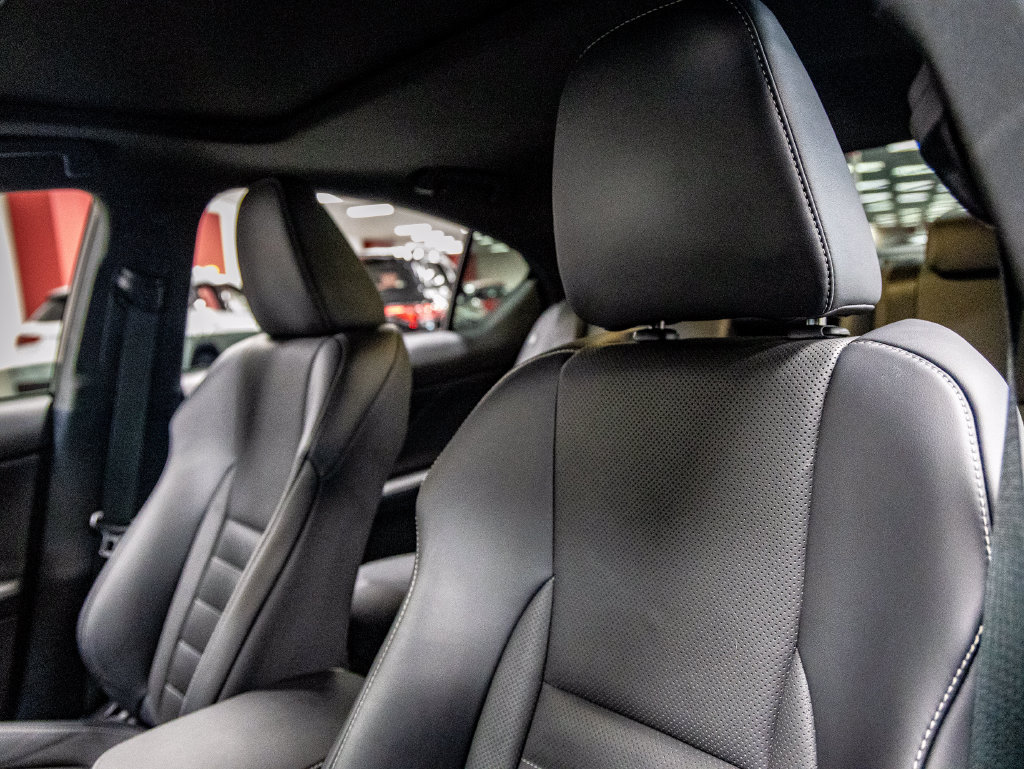 Used 2025 Lexus IS 350 F Sport RWD image 14