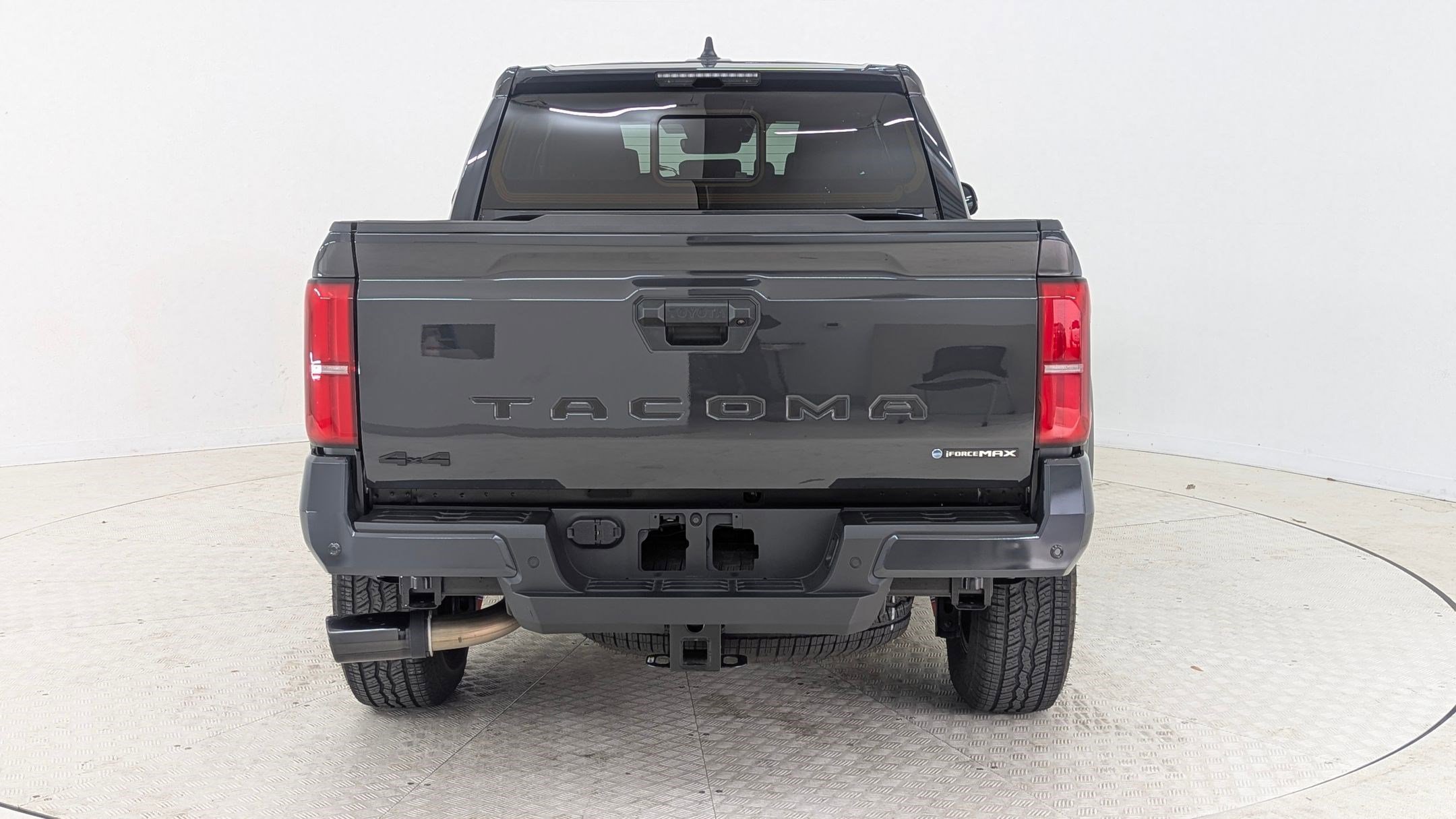 Used 2024 Toyota Tacoma TRD Off-Road image 10