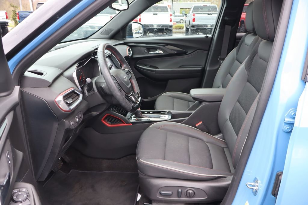 Used 2023 Chevrolet TrailBlazer RS w/ Sun and Liftgate Package image 4