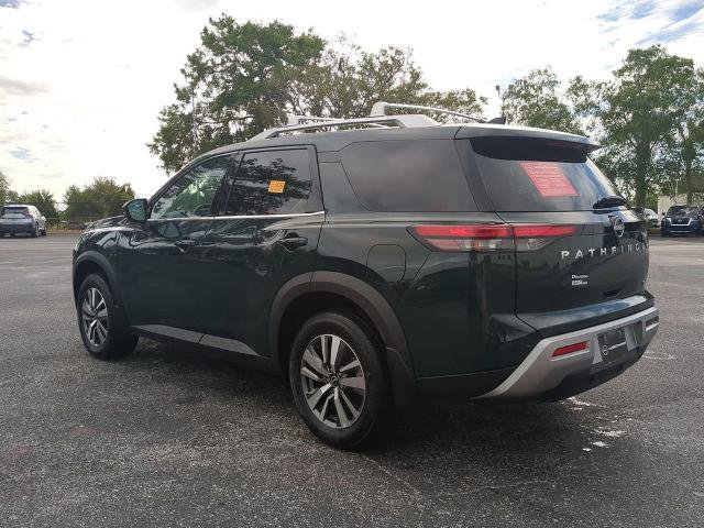 Certified 2025 Nissan Pathfinder SL image 6