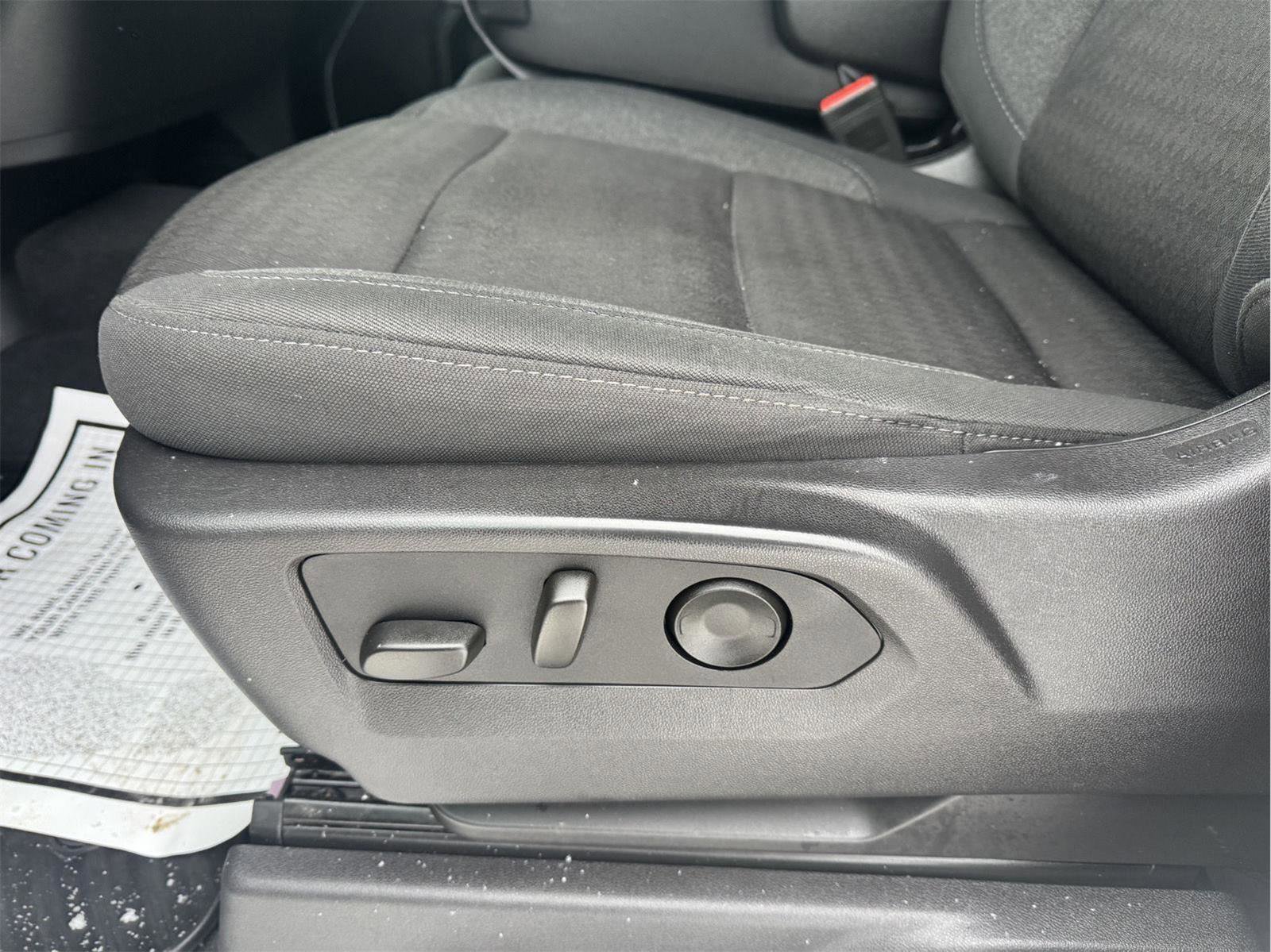 Used 2024 Chevrolet Silverado 1500 LT image 14