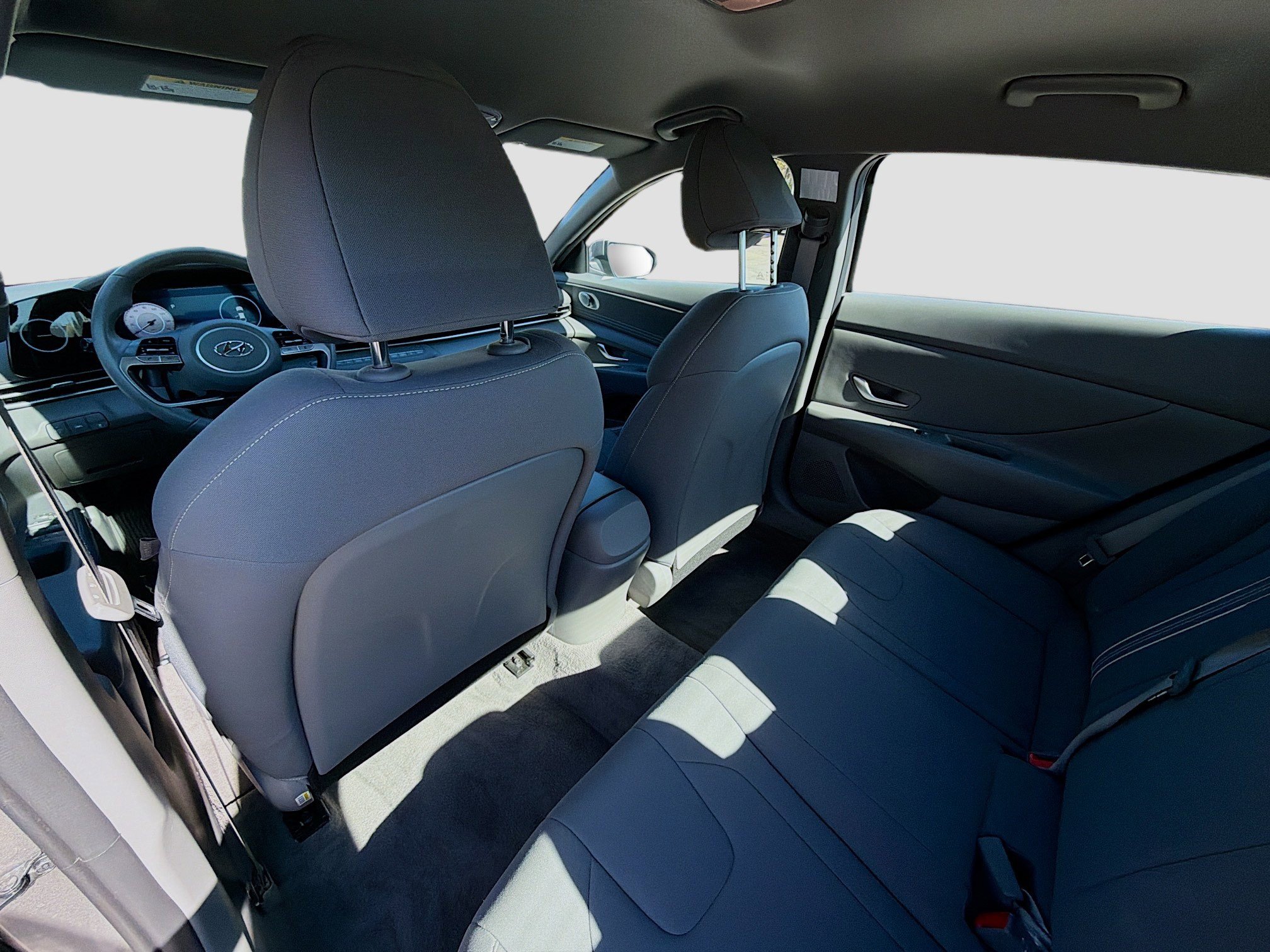 Used 2023 Hyundai Elantra SEL w/ Convenience Package image 21