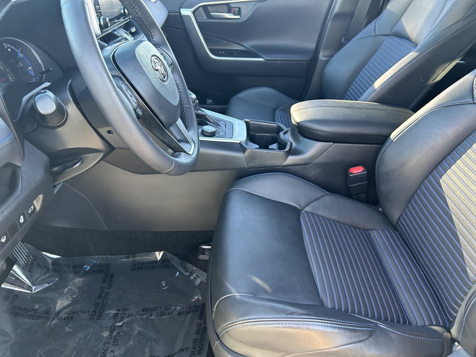 Used 2021 Toyota RAV4 XSE w/ XSE Grade Weather Package AWD/4WD image 22