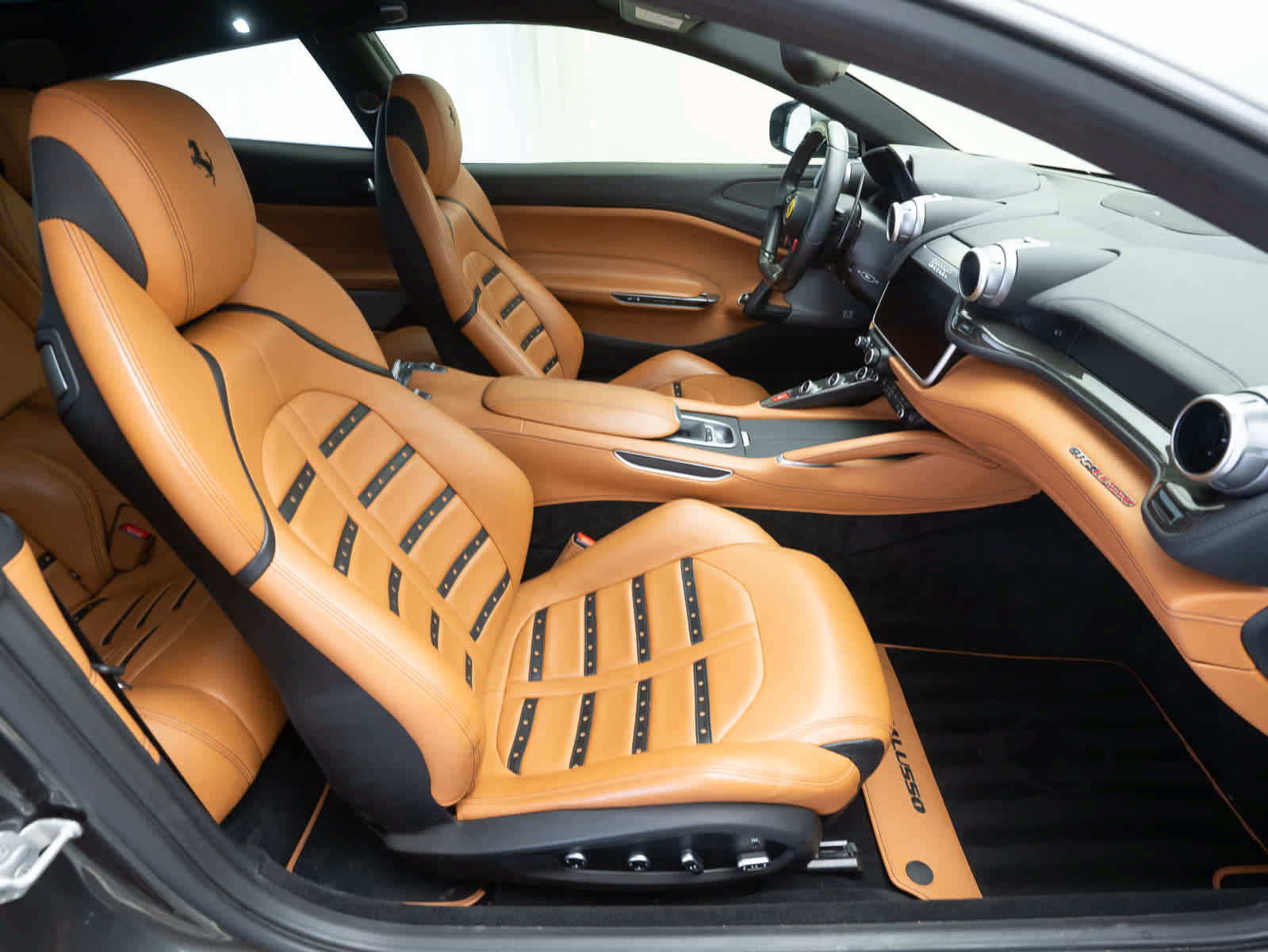 Certified 2018 Ferrari GTC4Lusso AWD/4WD image 10