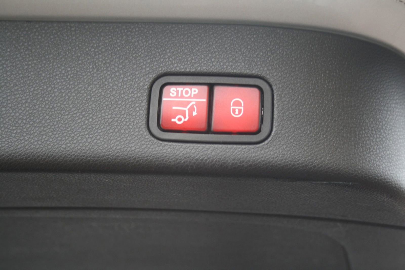 Used 2015 Mercedes-Benz GL 450 4MATIC image 9