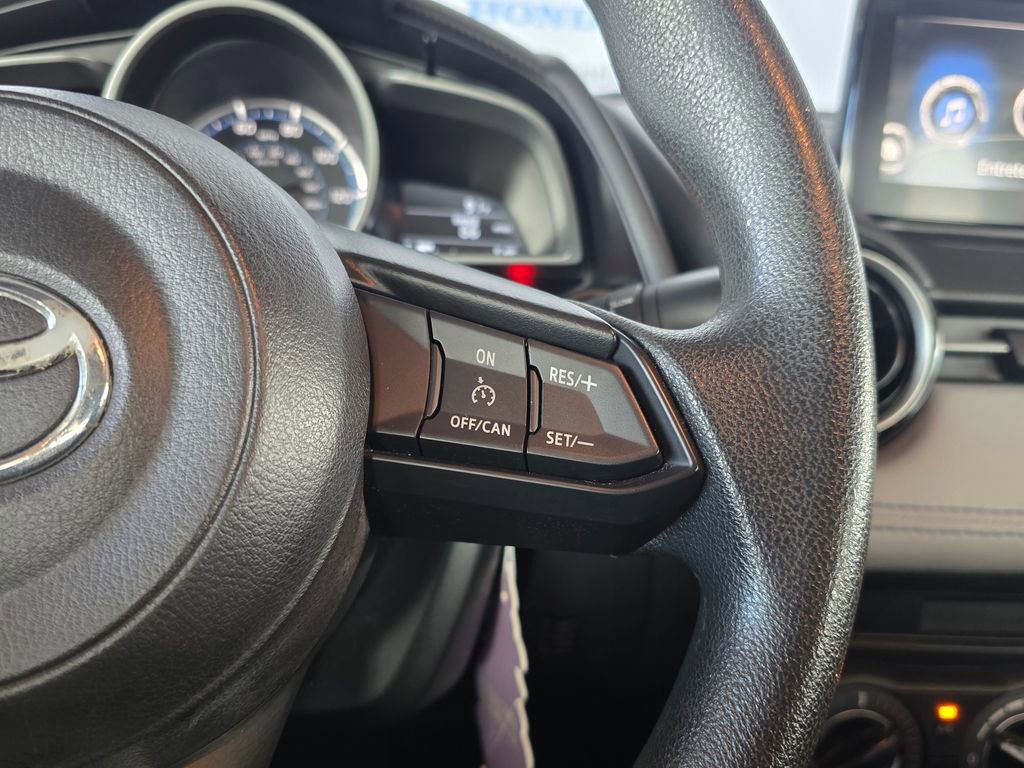 Used 2019 Toyota Yaris L FWD image 8