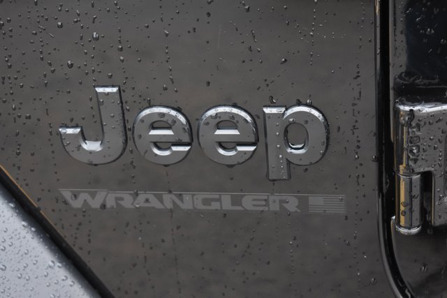 Used 2025 Jeep Wrangler Sport image 11