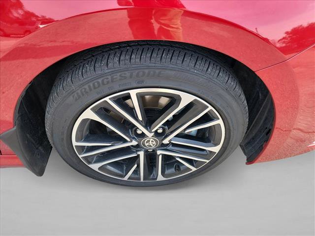 Used 2025 Toyota Camry XLE w/ Premium Plus Package image 10