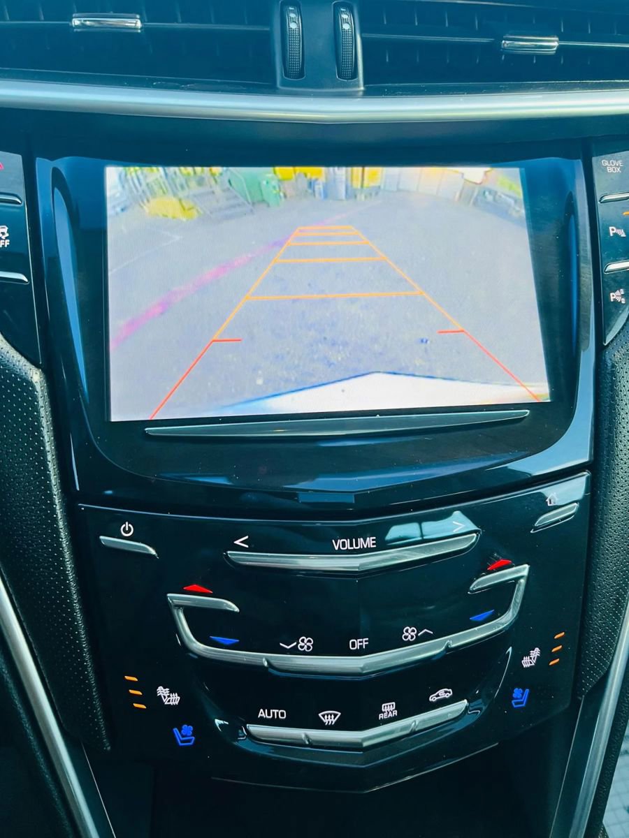 Used 2014 Cadillac XTS Luxury image 18