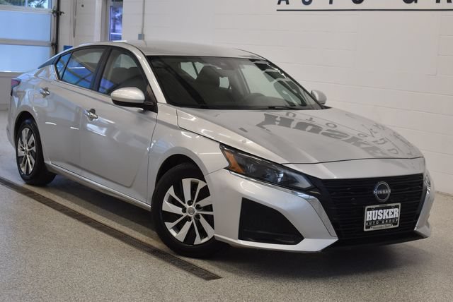 Used 2023 Nissan Altima 2.5 S FWD image 1