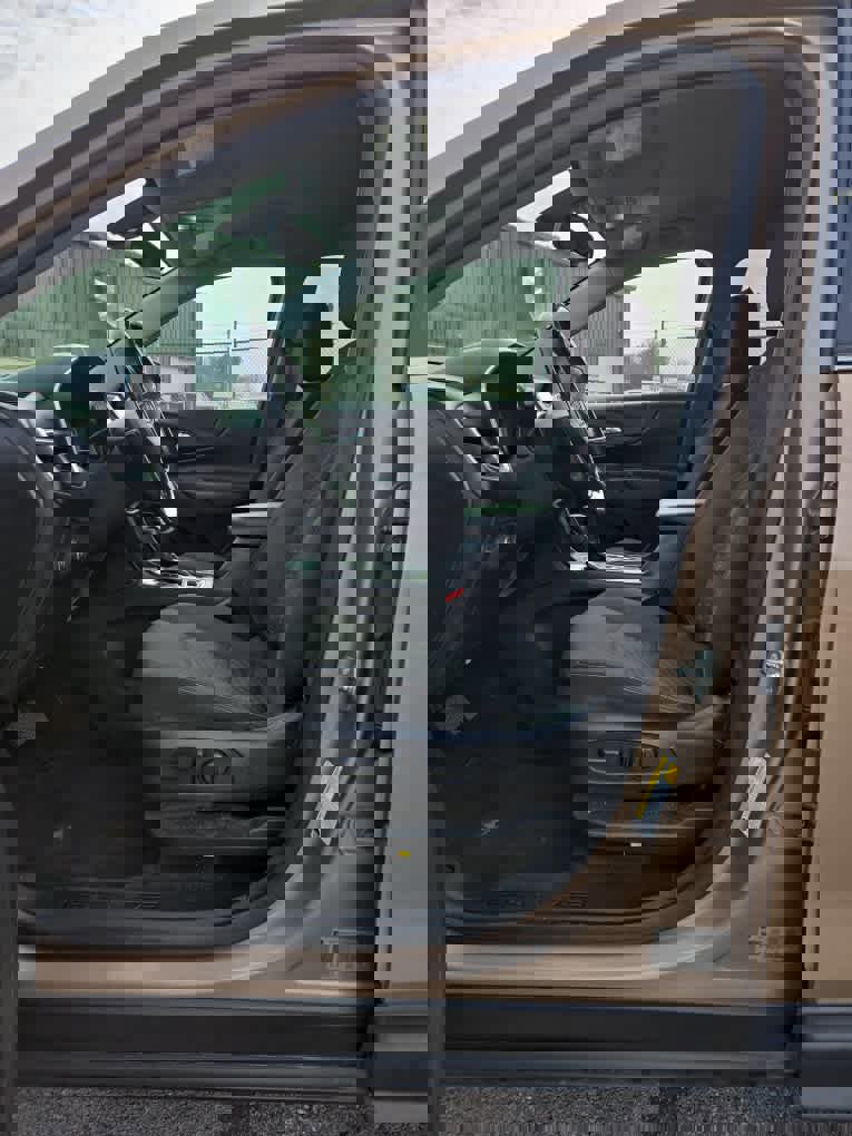 Used 2018 Chevrolet Equinox LT image 41