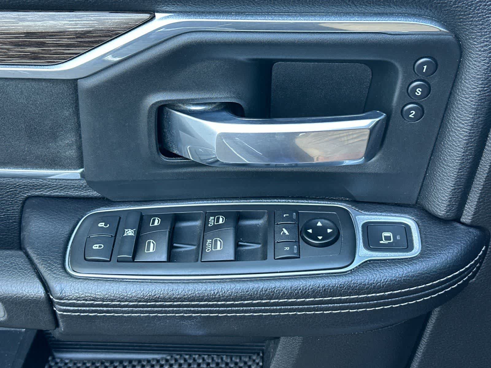Used 2019 RAM 2500 Laramie AWD/4WD image 13