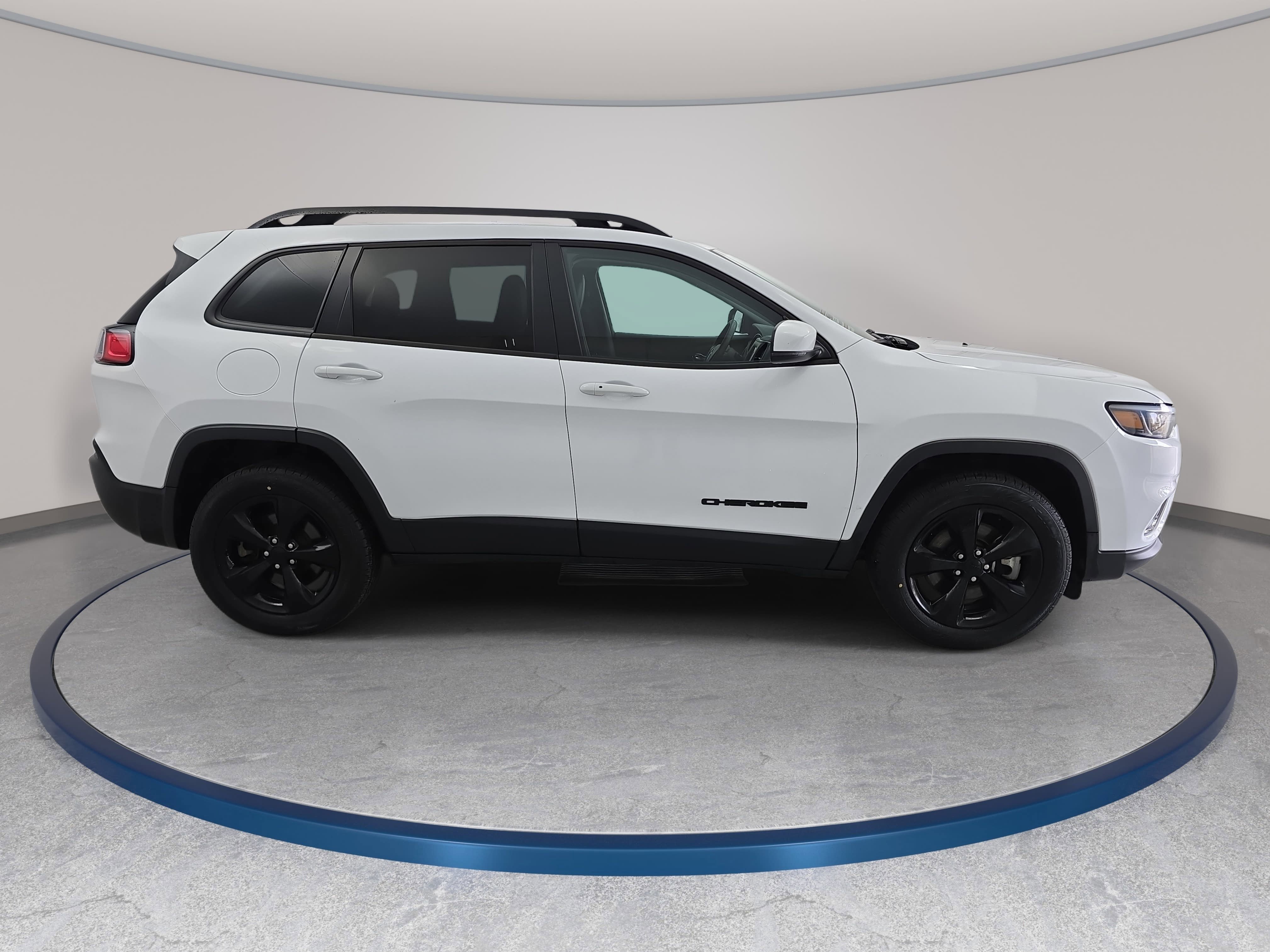 Used 2021 Jeep Cherokee Latitude Plus image 4
