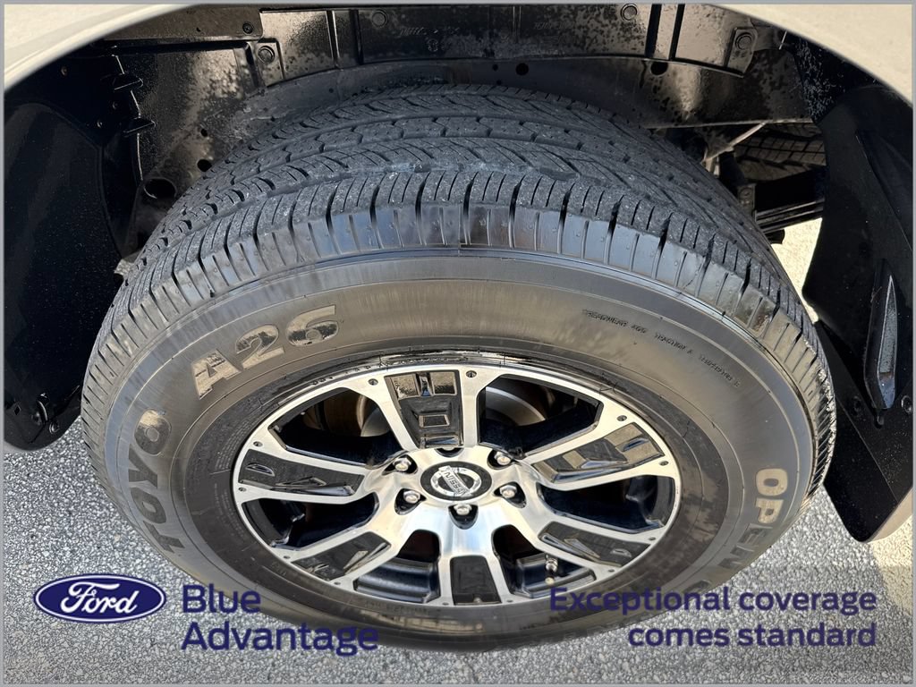 Used 2021 Nissan Titan SV w/ SV Convenience Package RWD image 12