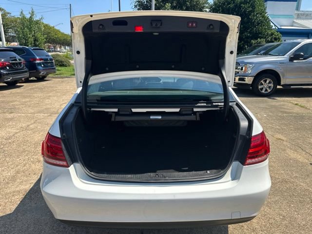 Used 2016 Mercedes-Benz E 350 4MATIC Sedan w/ Premium Package image 26