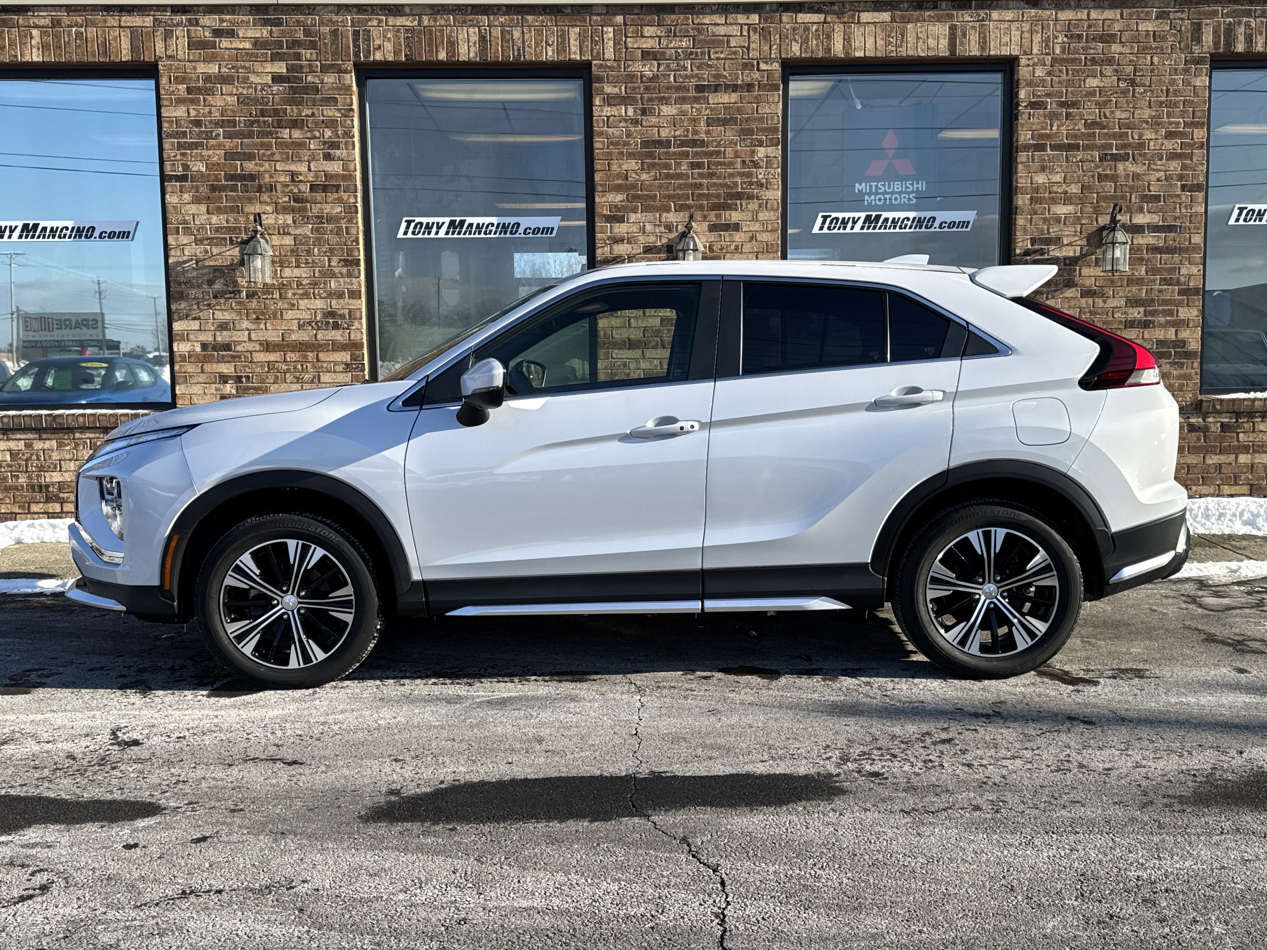 Used 2022 Mitsubishi Eclipse Cross AWD image 2