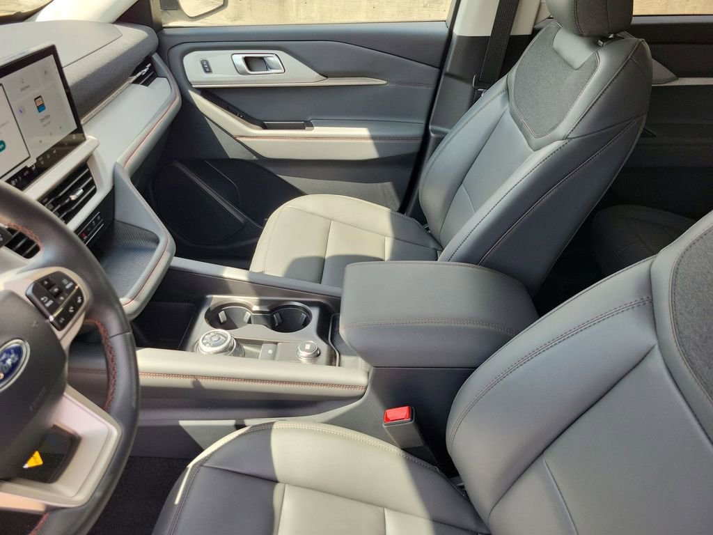 New 2026 Ford Explorer Active w/ Active Comfort Package image 21