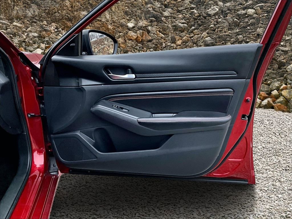 Used 2022 Nissan Altima 2.0 SR image 22