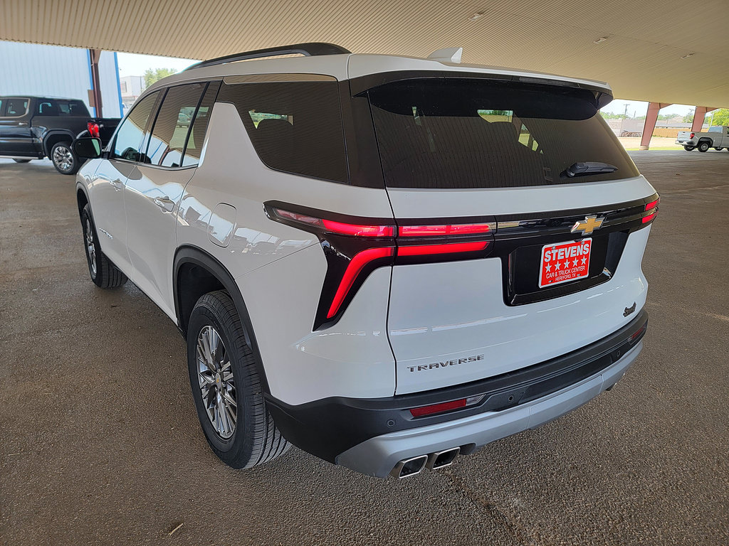 Used 2025 Chevrolet Traverse LT FWD image 10