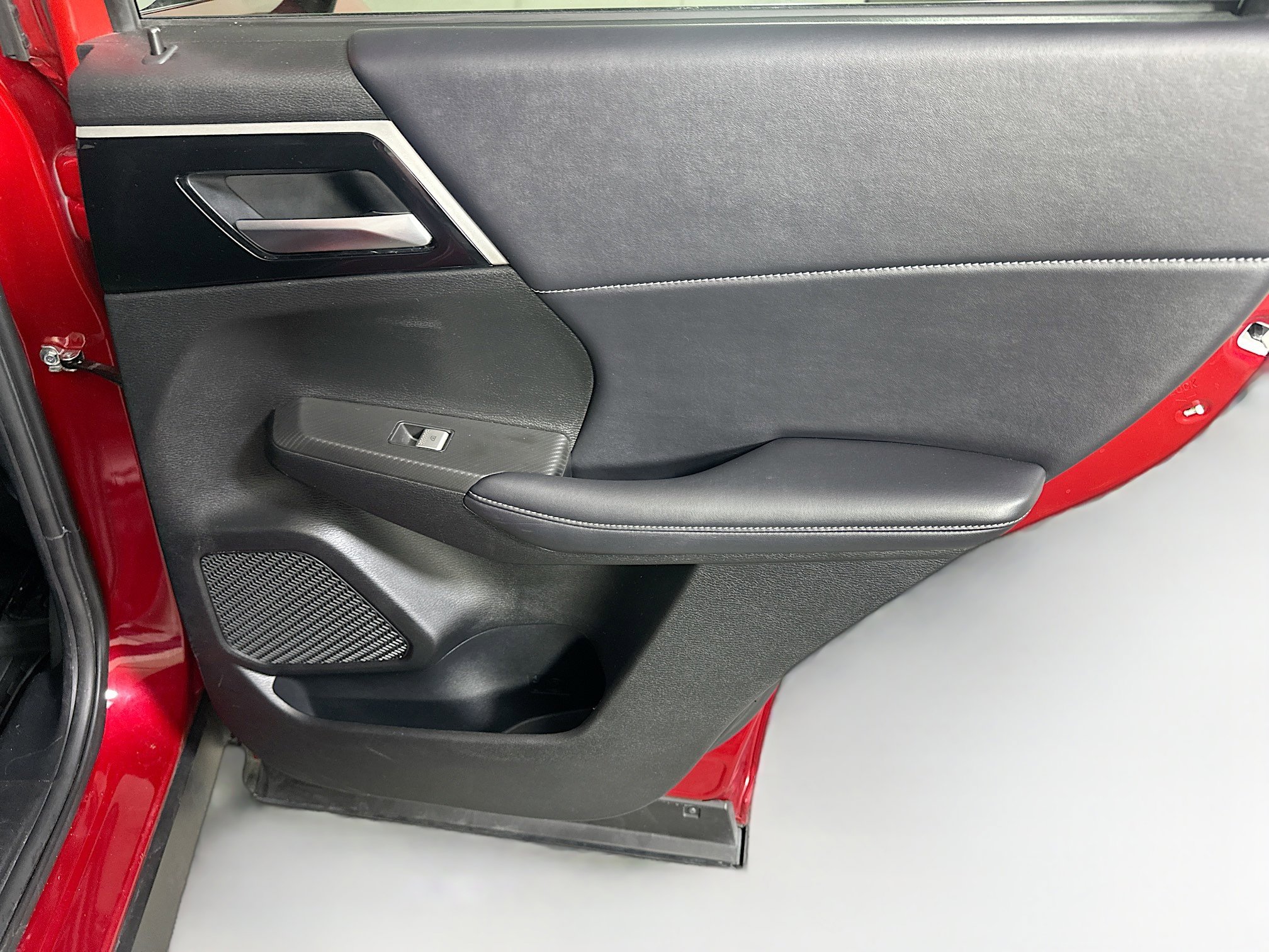 Used 2024 Mitsubishi Outlander SE image 32