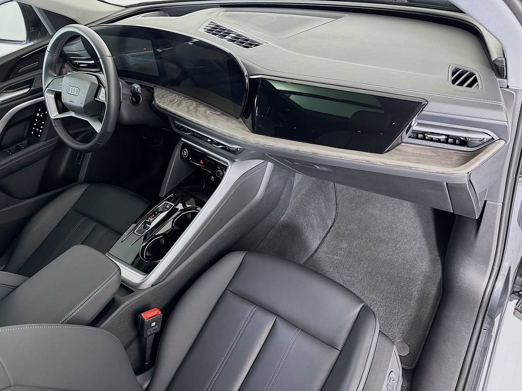 Certified 2025 Audi Q5 Premium w/ Premium Plus AWD/4WD image 18
