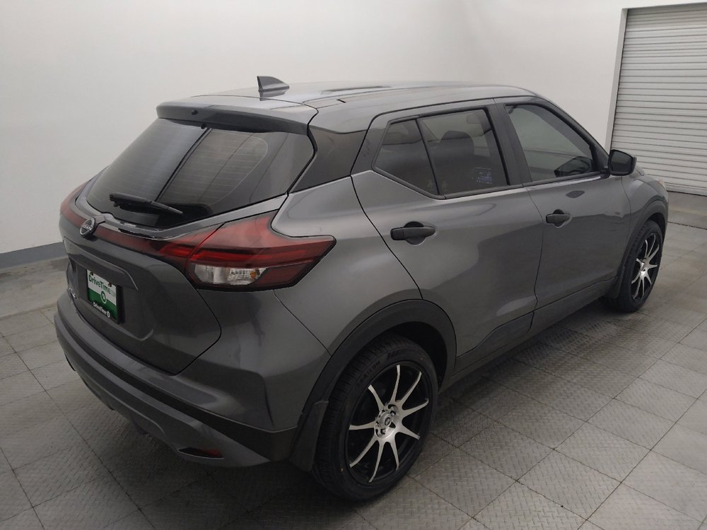 Used 2024 Nissan Kicks S FWD image 9
