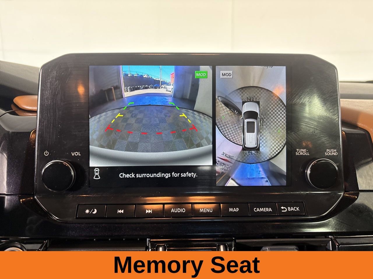 Used 2024 Nissan Pathfinder Platinum w/ Cargo Package image 18