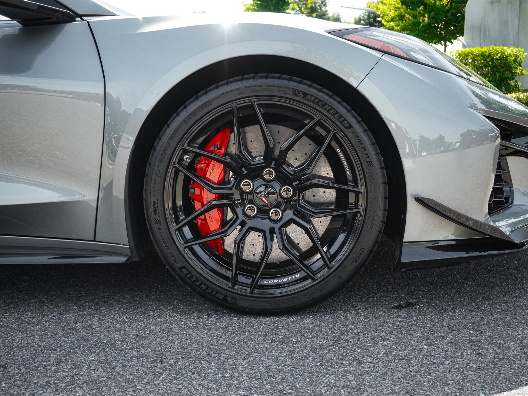 Used 2023 Chevrolet Corvette Z06 w/ Stealth Interior Trim Package RWD image 13