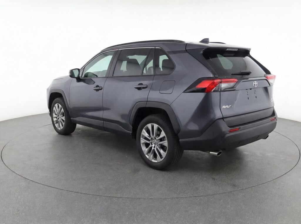Used 2025 Toyota RAV4 XLE Premium w/ Weather Package AWD/4WD image 4