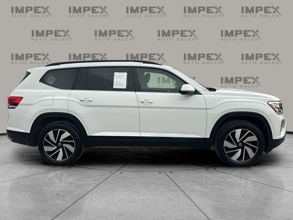 Used 2025 Volkswagen Atlas SE image 6
