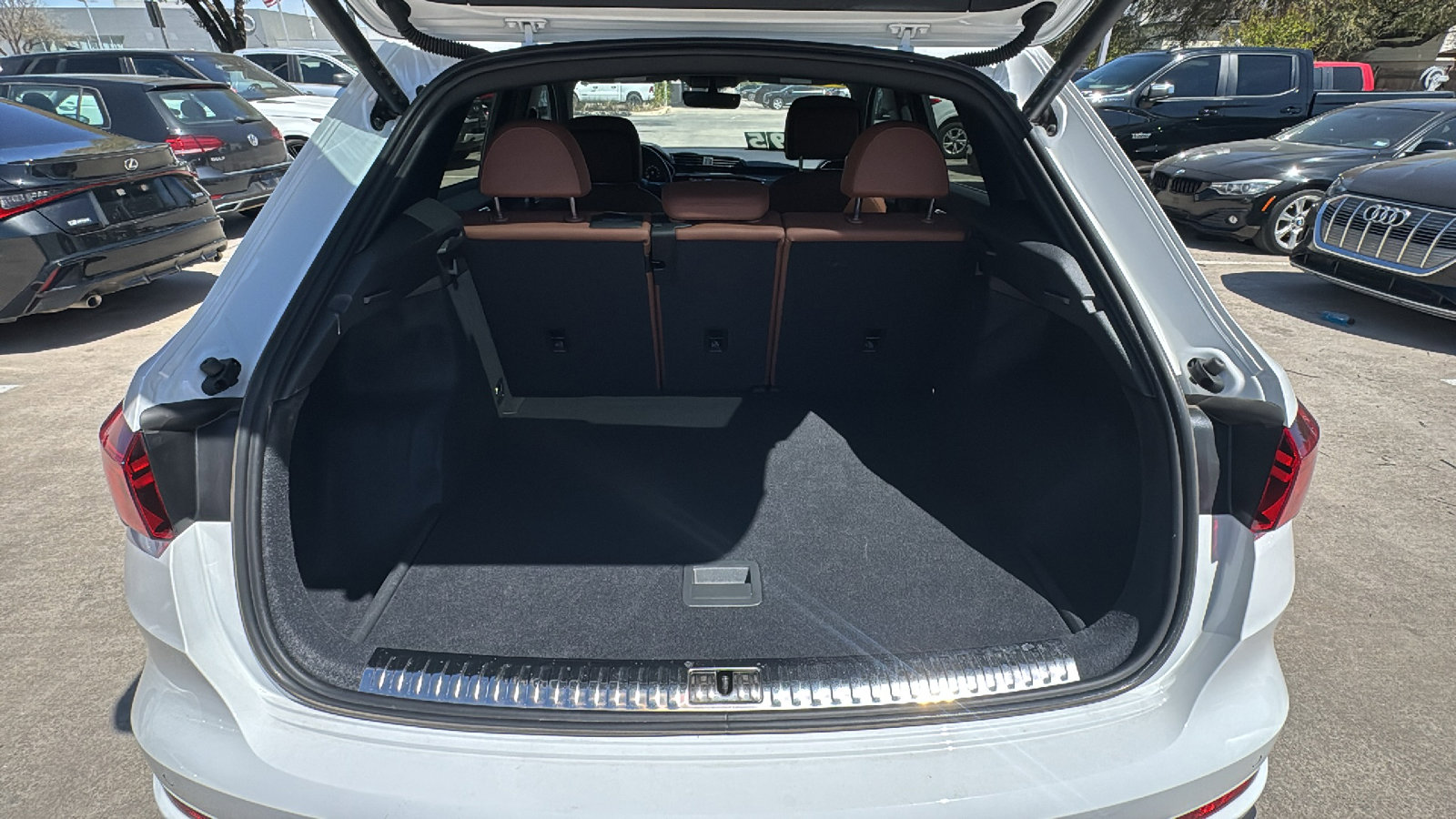 Used 2025 Audi Q3 2.0T Premium Plus w/ Premium Plus Package image 25