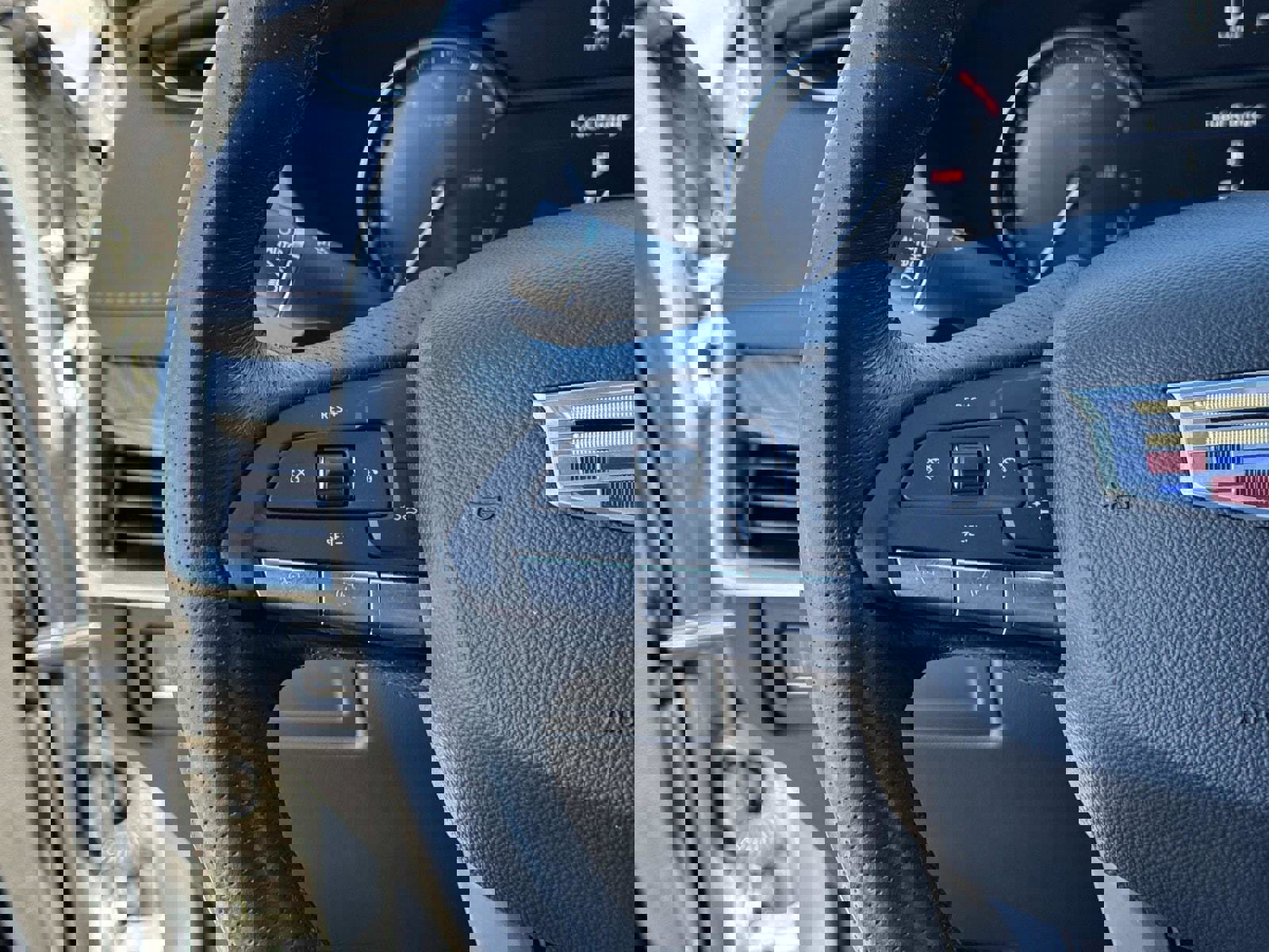 Used 2022 Cadillac XT4 Sport w/ Enhanced Visibility Package image 31