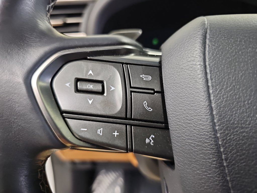 Used 2022 Lexus LX 600 4WD w/ Appearance Package image 20