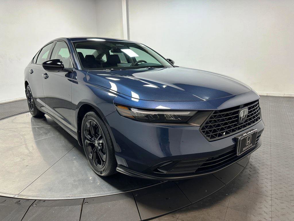 New 2025 Honda Accord SE image 2