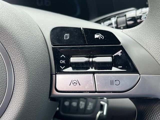 Used 2024 Hyundai Elantra SE image 27