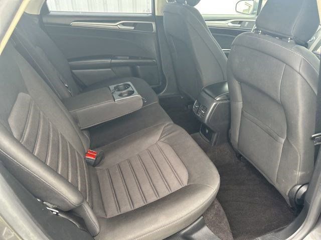 Used 2020 Ford Fusion SE FWD image 35