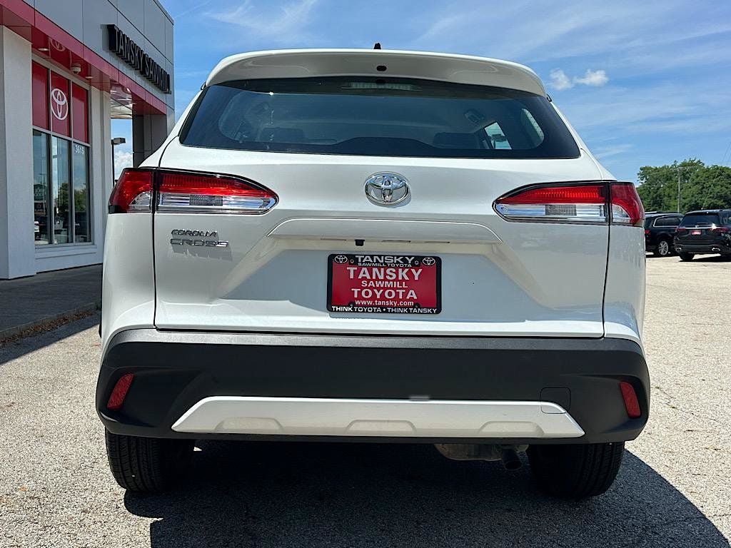 Certified 2024 Toyota Corolla Cross L FWD image 4