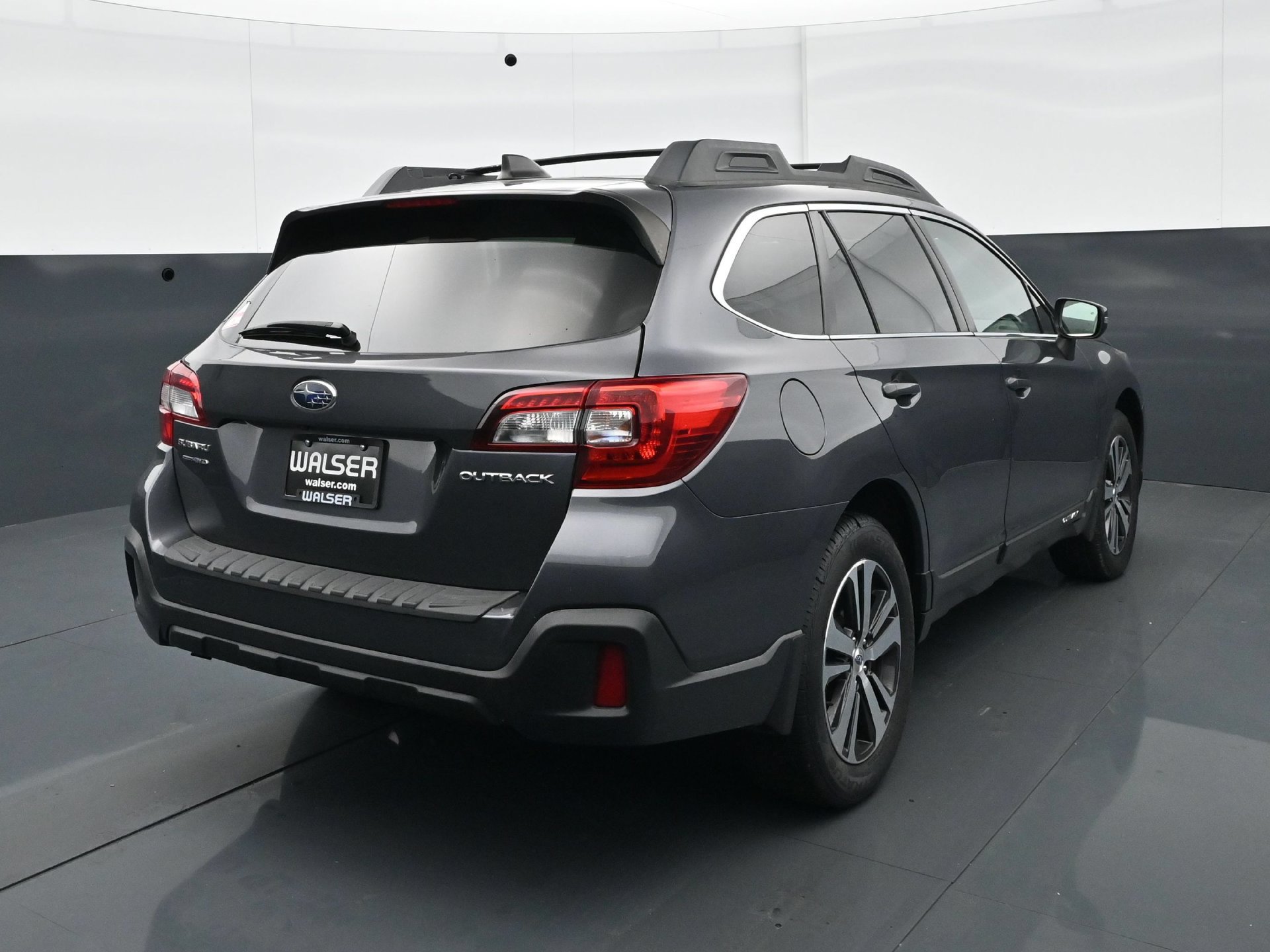 Used 2018 Subaru Outback 2.5i Limited w/ Popular Package #2 AWD/4WD image 5