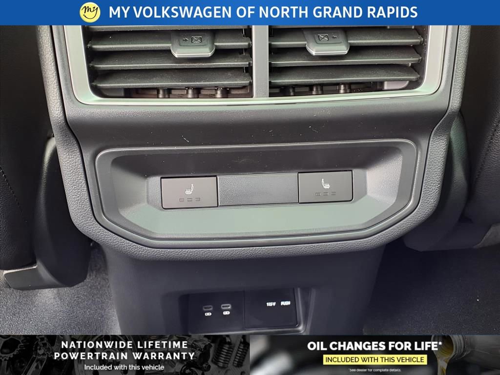 New 2026 Volkswagen Atlas Cross Sport SEL R-Line image 13