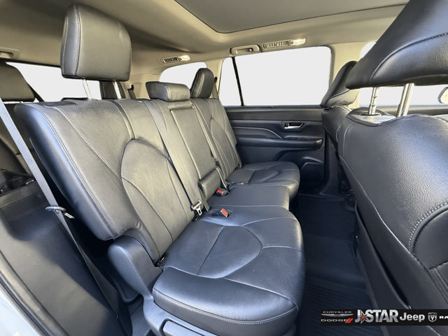 Used 2024 Toyota Grand Highlander FWD image 29