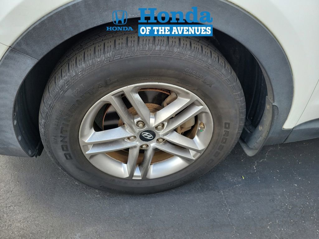 Used 2017 Hyundai Santa Fe Sport w/ 2.4L Tech Package 04 image 4