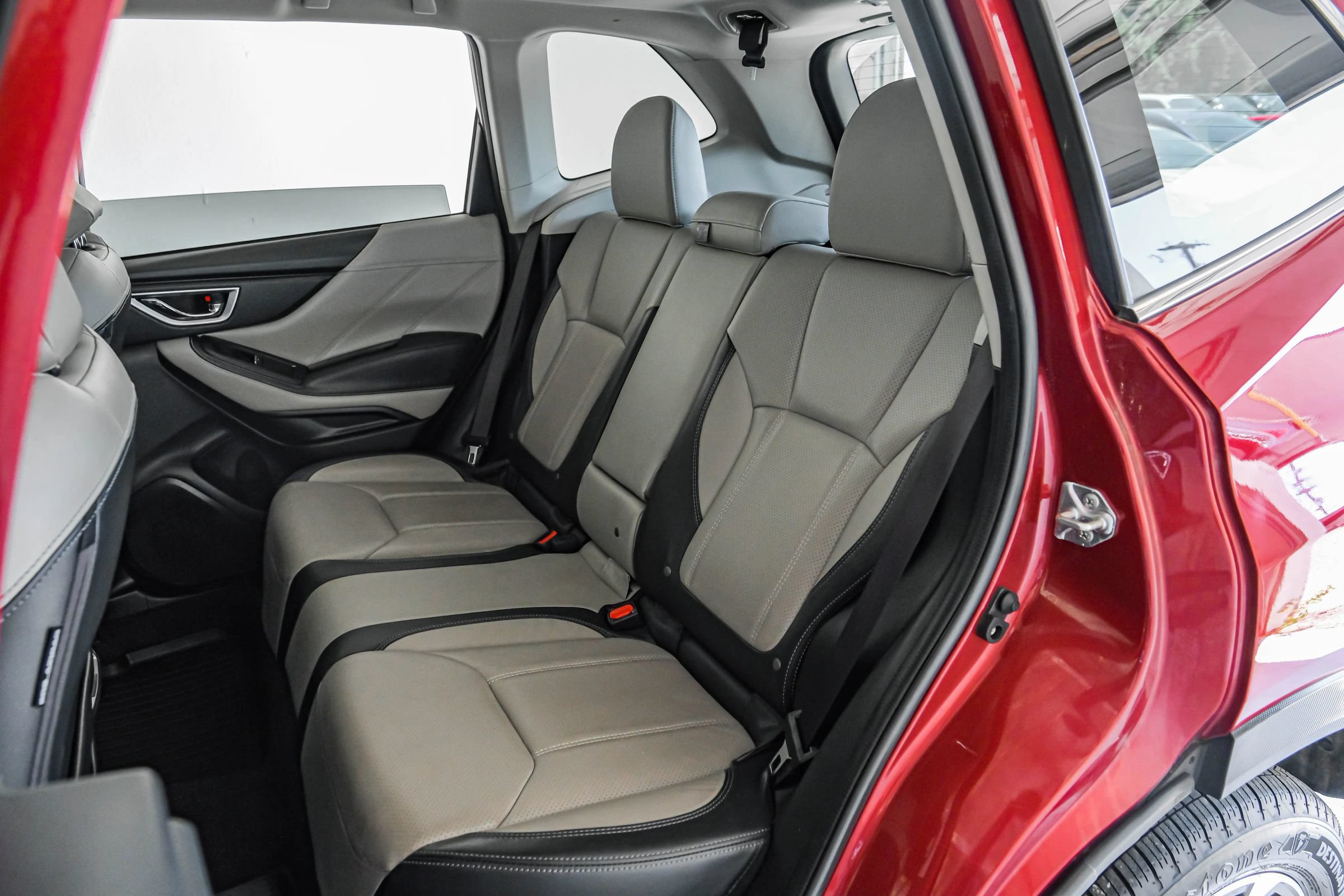 Used 2023 Subaru Forester Limited w/ Popular Package #2 AWD/4WD image 32